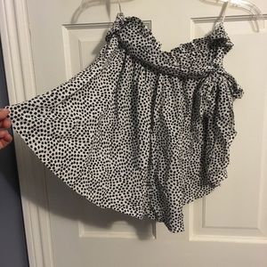 Stile Benetton blk/wht skirt with tie belt.